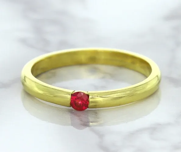 0.10ct Round Ruby Ring in 18K Yellow Gold