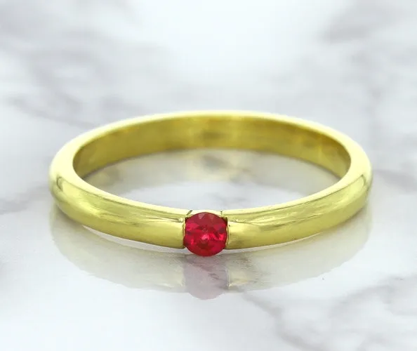 0.10ct Round Ruby Ring in 18K Yellow Gold