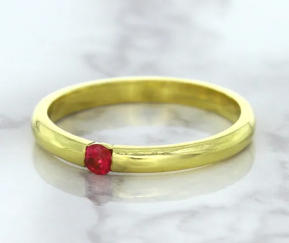 0.10ct Round Ruby Ring in 18K Yellow Gold