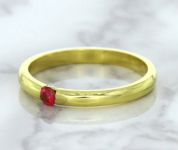 0.10ct Round Ruby Ring in 18K Yellow Gold