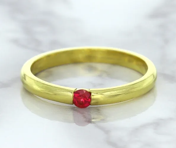 0.10ct Round Ruby Ring in 18K Yellow Gold