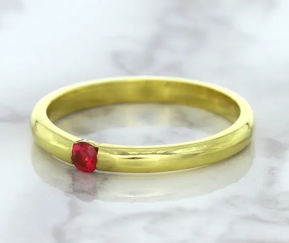 0.10ct Round Ruby Ring in 18K Yellow Gold