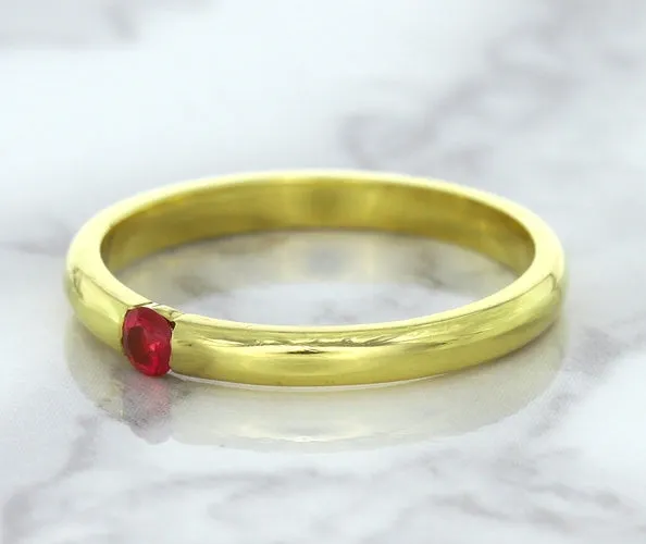 0.10ct Round Ruby Ring in 18K Yellow Gold