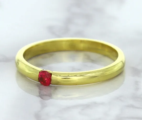 0.10ct Round Ruby Ring in 18K Yellow Gold