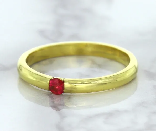 0.10ct Round Ruby Ring in 18K Yellow Gold