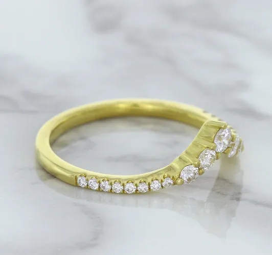 0.38ctw Diamond Pointed Band in 18K Yellow Gold