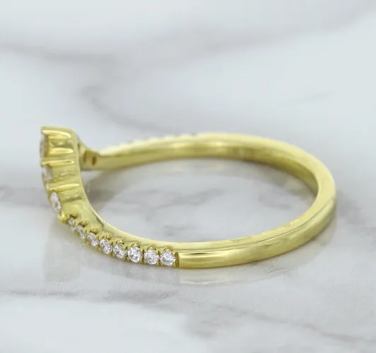 0.38ctw Diamond Pointed Band in 18K Yellow Gold