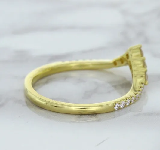 0.38ctw Diamond Pointed Band in 18K Yellow Gold