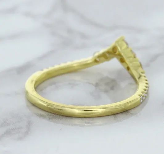 0.38ctw Diamond Pointed Band in 18K Yellow Gold