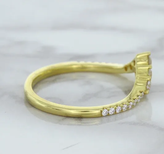 0.38ctw Diamond Pointed Band in 18K Yellow Gold