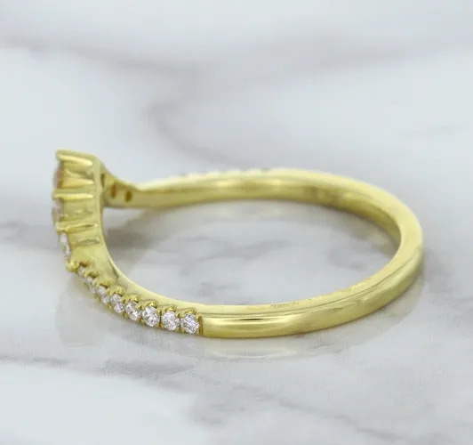 0.38ctw Diamond Pointed Band in 18K Yellow Gold