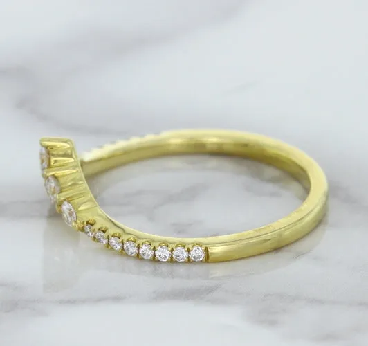 0.38ctw Diamond Pointed Band in 18K Yellow Gold