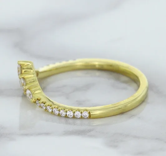 0.38ctw Diamond Pointed Band in 18K Yellow Gold