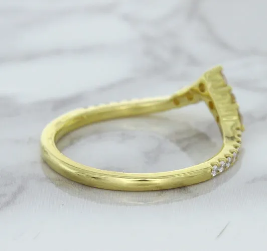0.38ctw Diamond Pointed Band in 18K Yellow Gold
