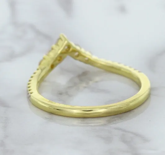 0.38ctw Diamond Pointed Band in 18K Yellow Gold