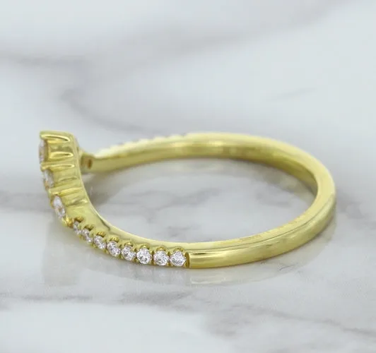 0.38ctw Diamond Pointed Band in 18K Yellow Gold