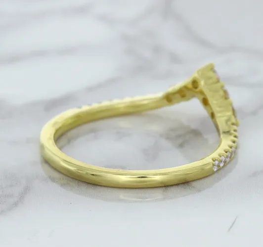 0.38ctw Diamond Pointed Band in 18K Yellow Gold