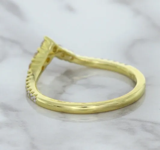 0.38ctw Diamond Pointed Band in 18K Yellow Gold