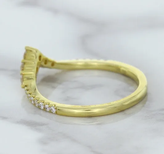 0.38ctw Diamond Pointed Band in 18K Yellow Gold