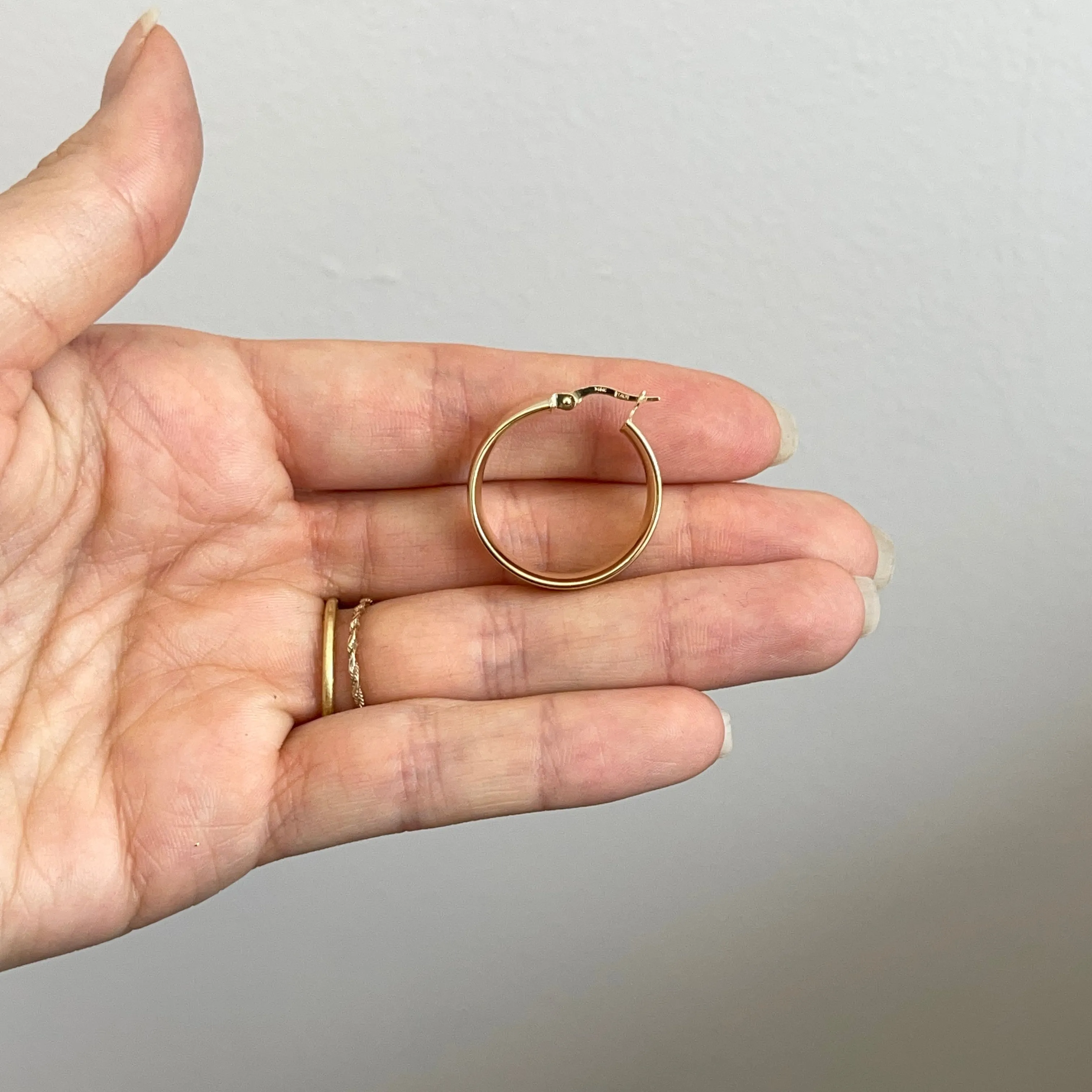 14KT Yellow Gold 8mm Wide Round Hoop Earrings 23mm