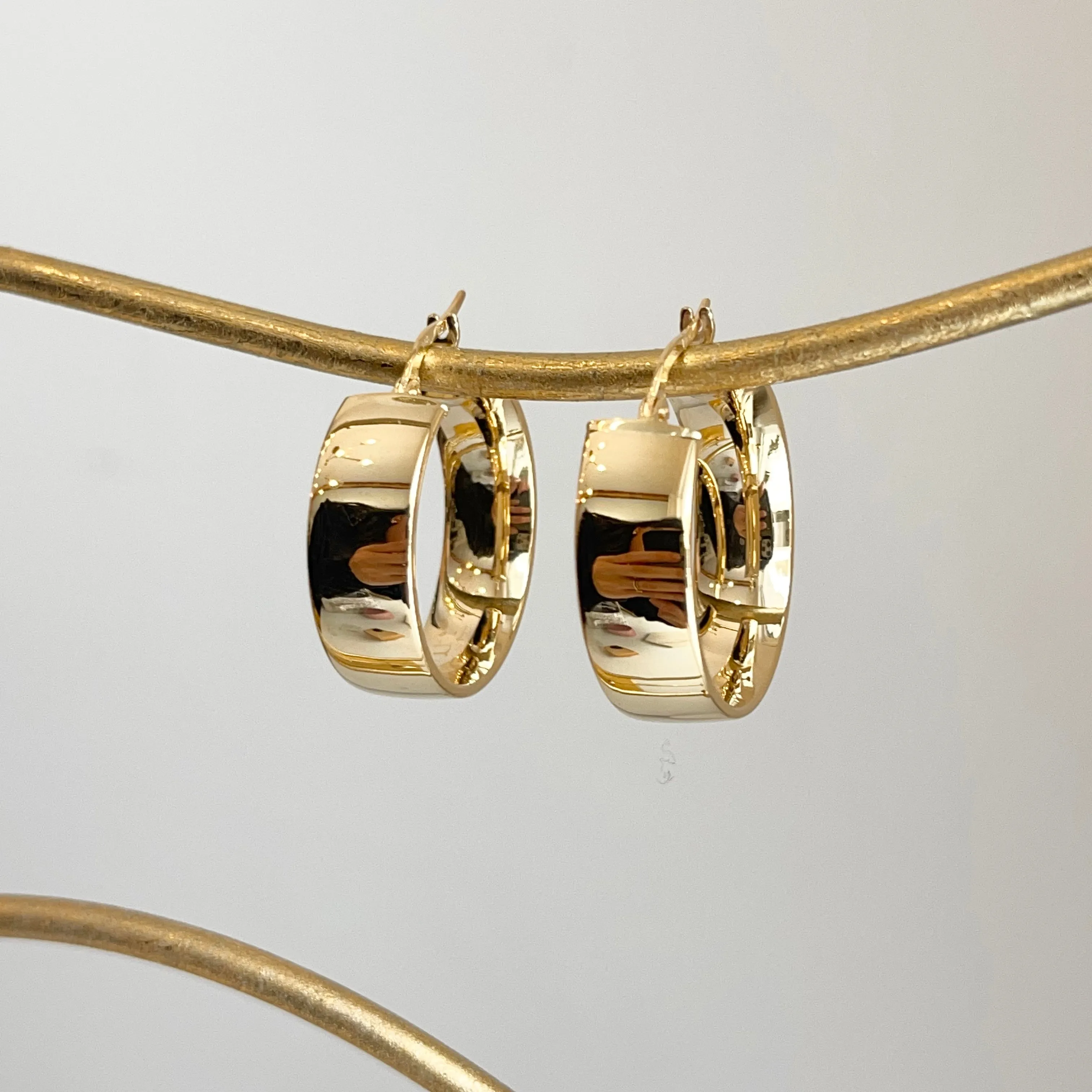 14KT Yellow Gold 8mm Wide Round Hoop Earrings 23mm