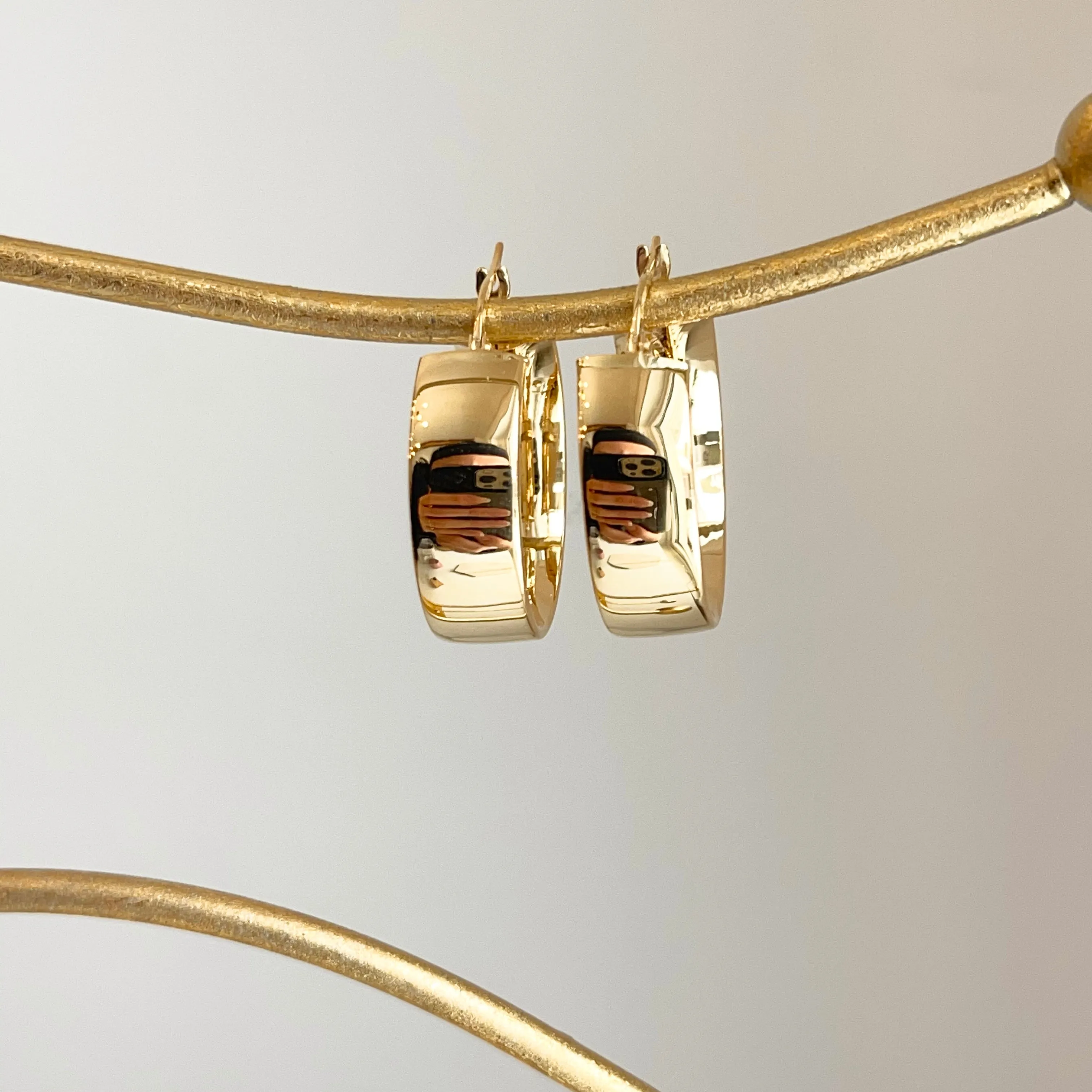 14KT Yellow Gold 8mm Wide Round Hoop Earrings 23mm