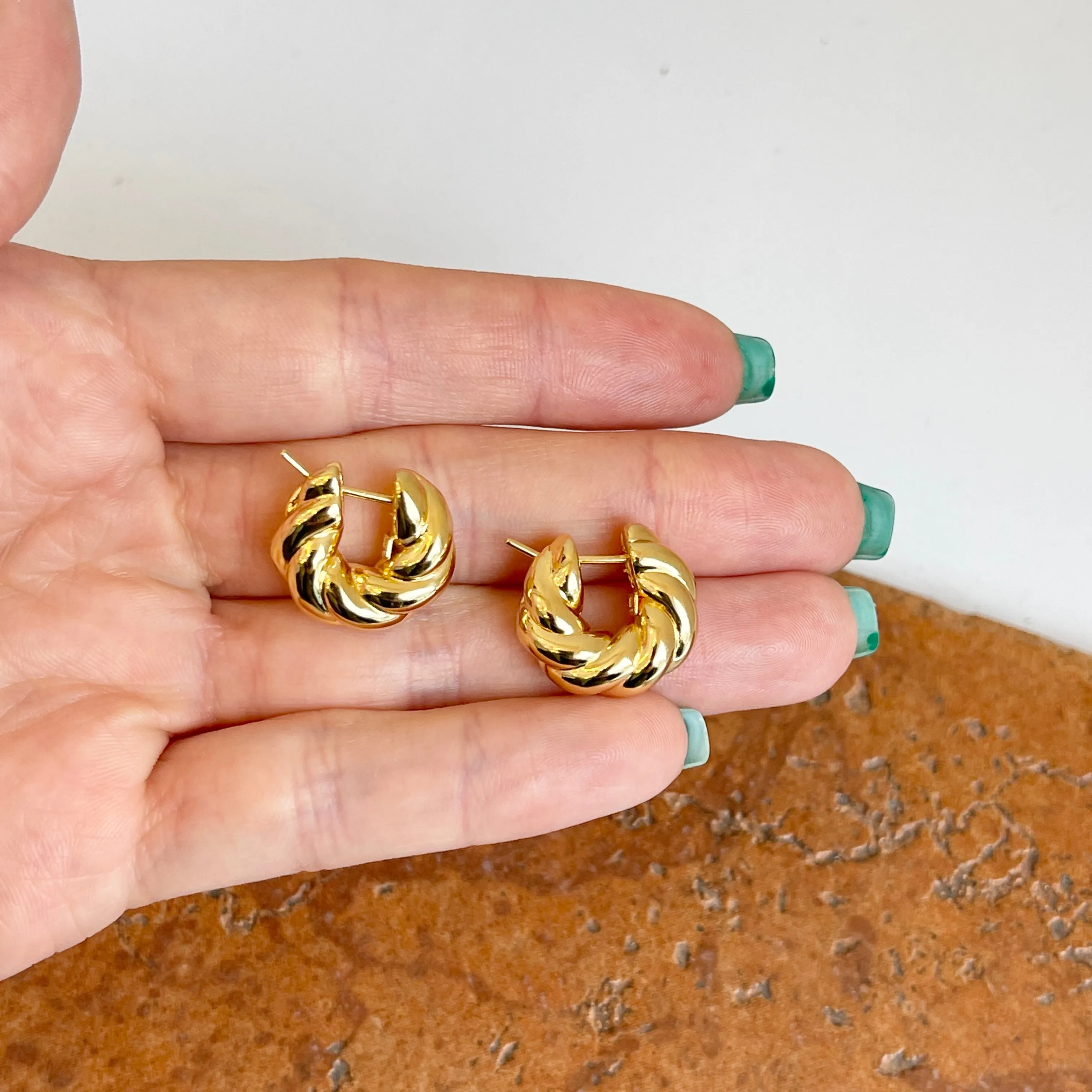 14KT Yellow Gold Chunky Twisted Huggie Hoop Earrings 18mm