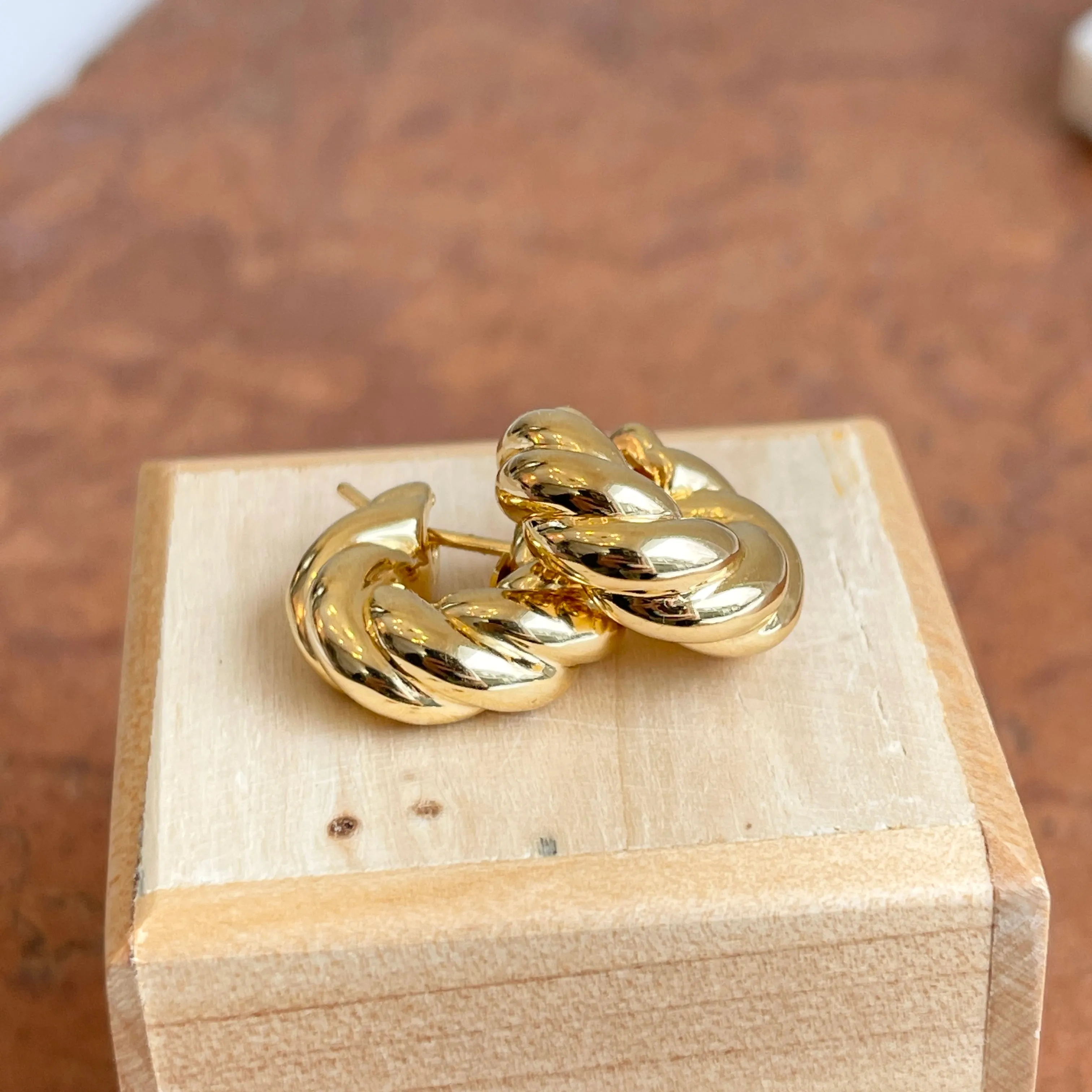 14KT Yellow Gold Chunky Twisted Huggie Hoop Earrings 18mm