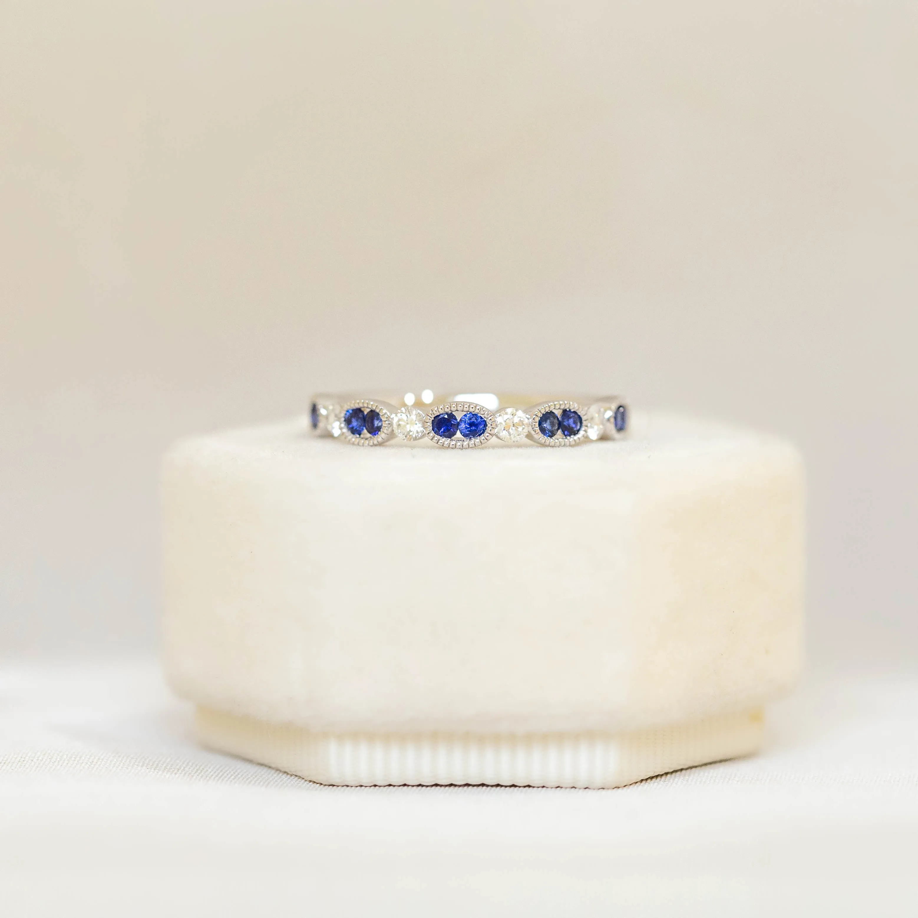 14kw Oval Bezel Sapphire & Diamond Band
