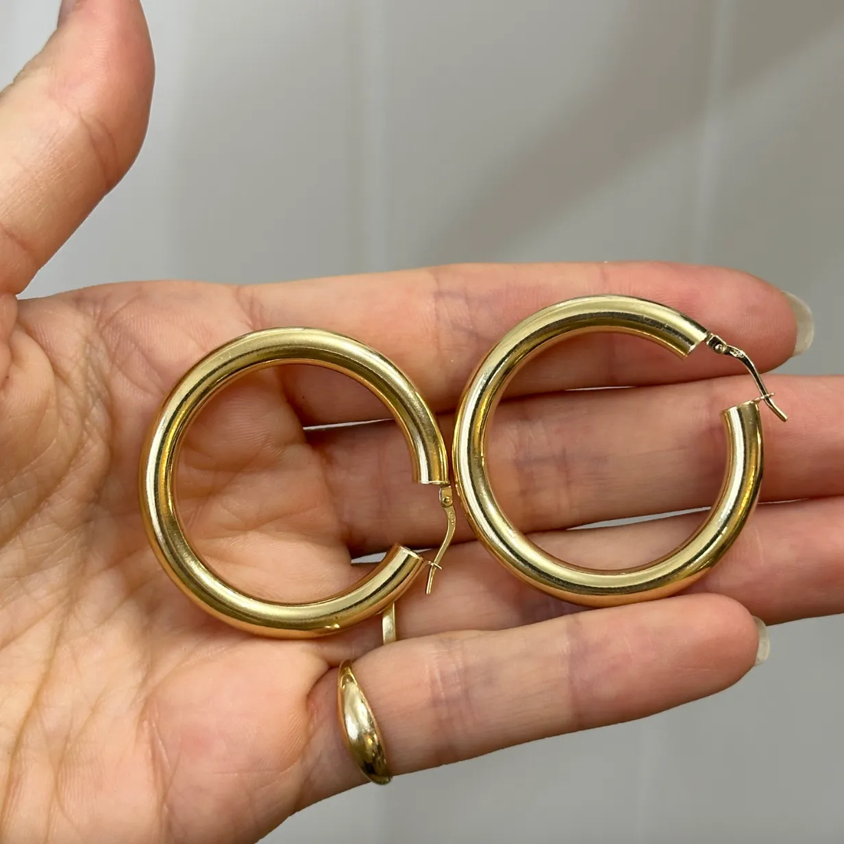 18KT Yellow Gold 5mm Tube Round Hoop Earrings 35mm