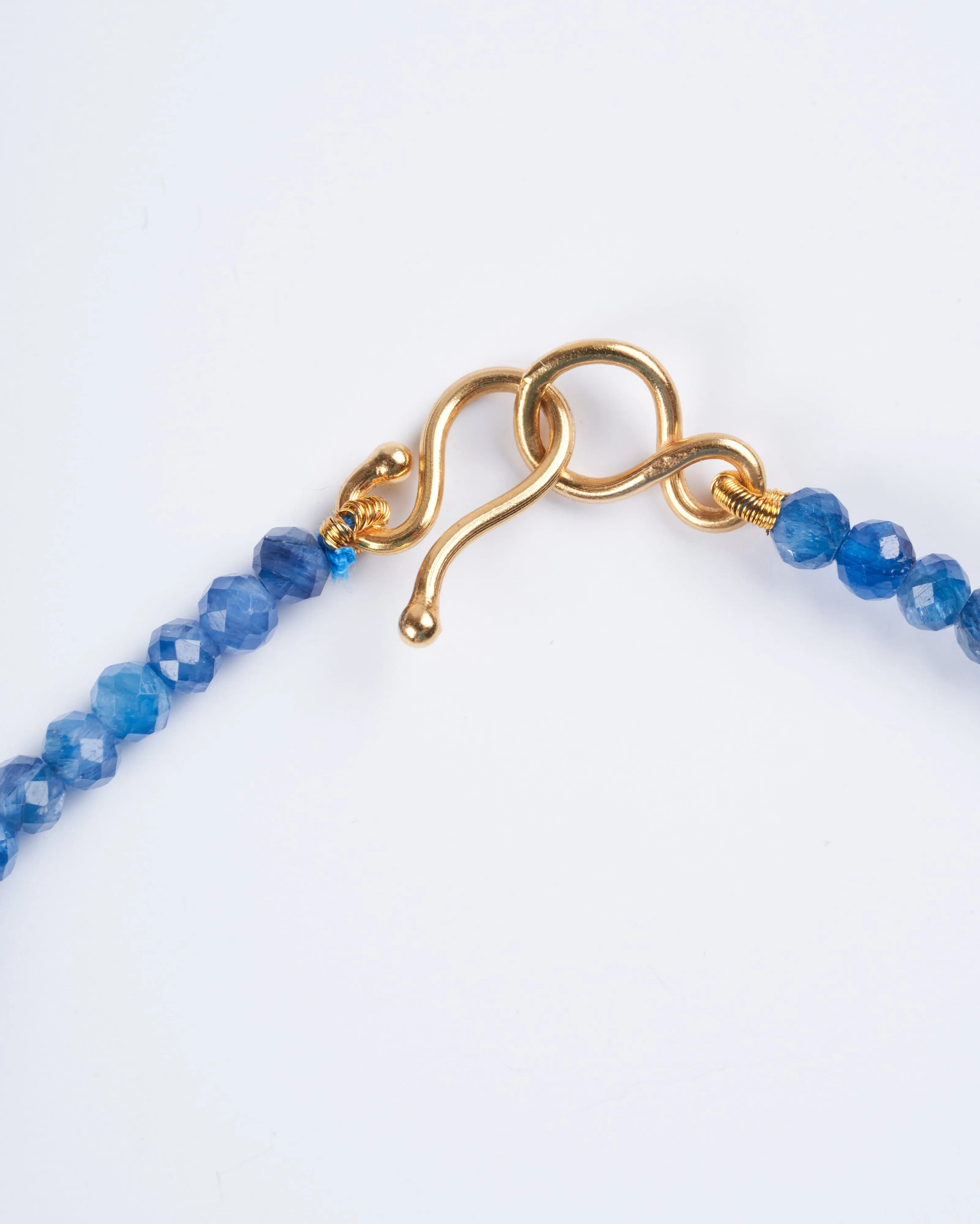 2mm unknotted kyanite bracelet w/ 9k clasp - stone