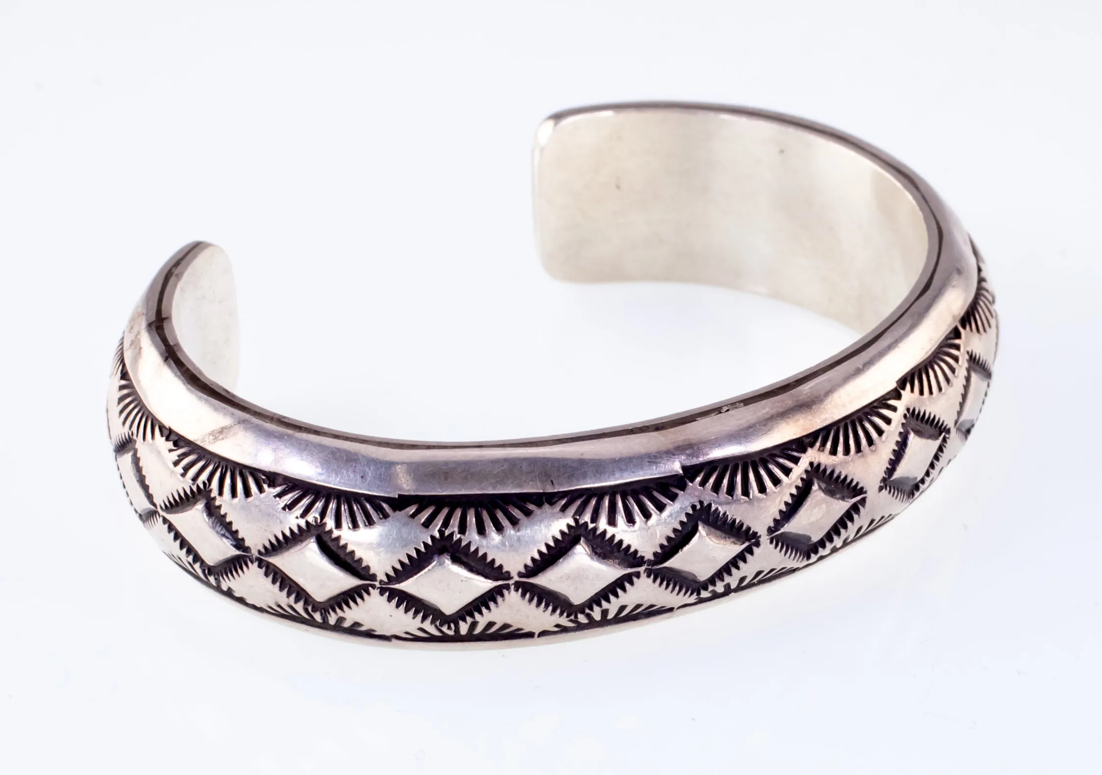 Amazing Navajo TAHE Carinated Sterling Silver Cuff Bracelet