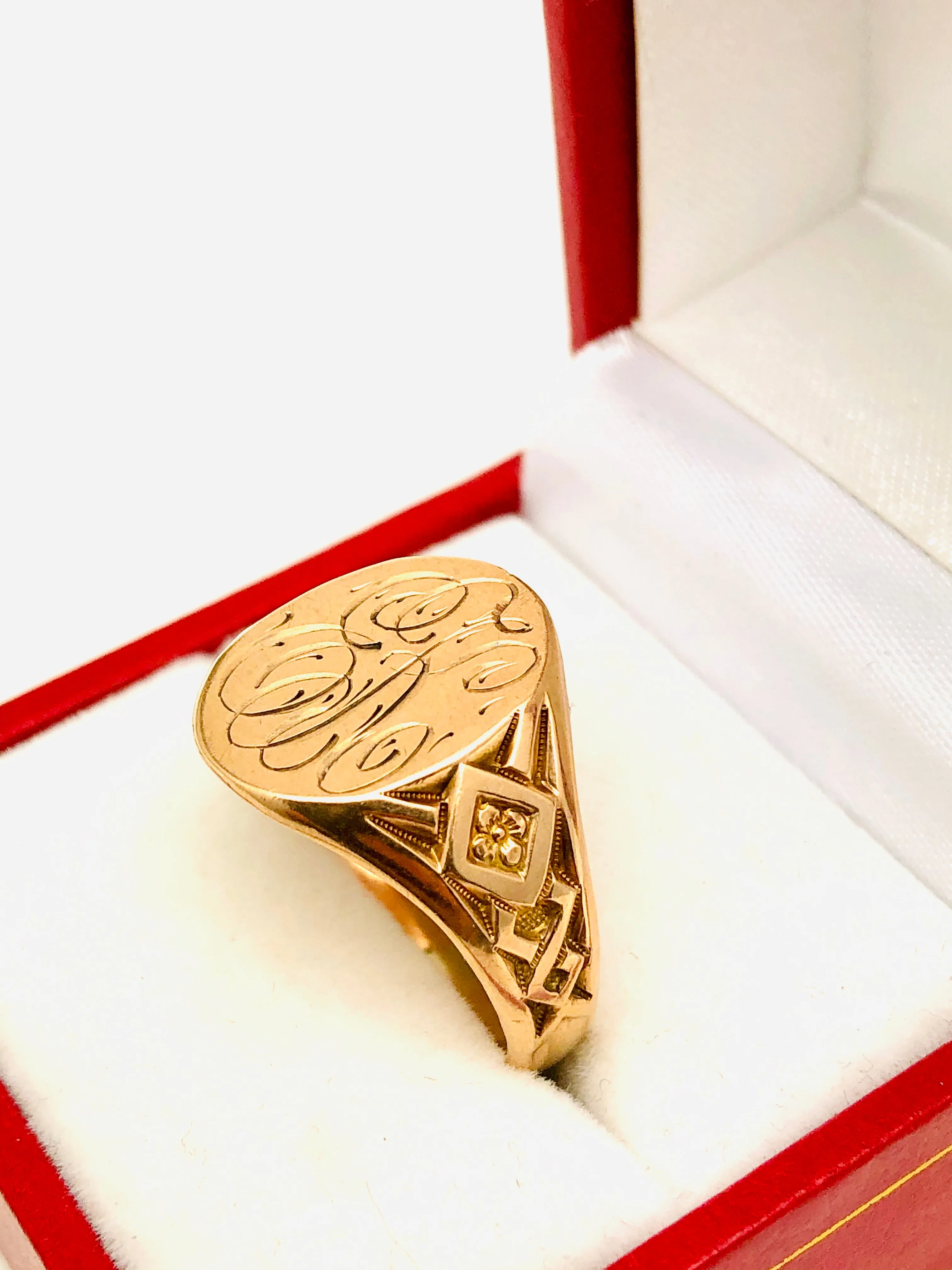 Antique 10K Signet Ring