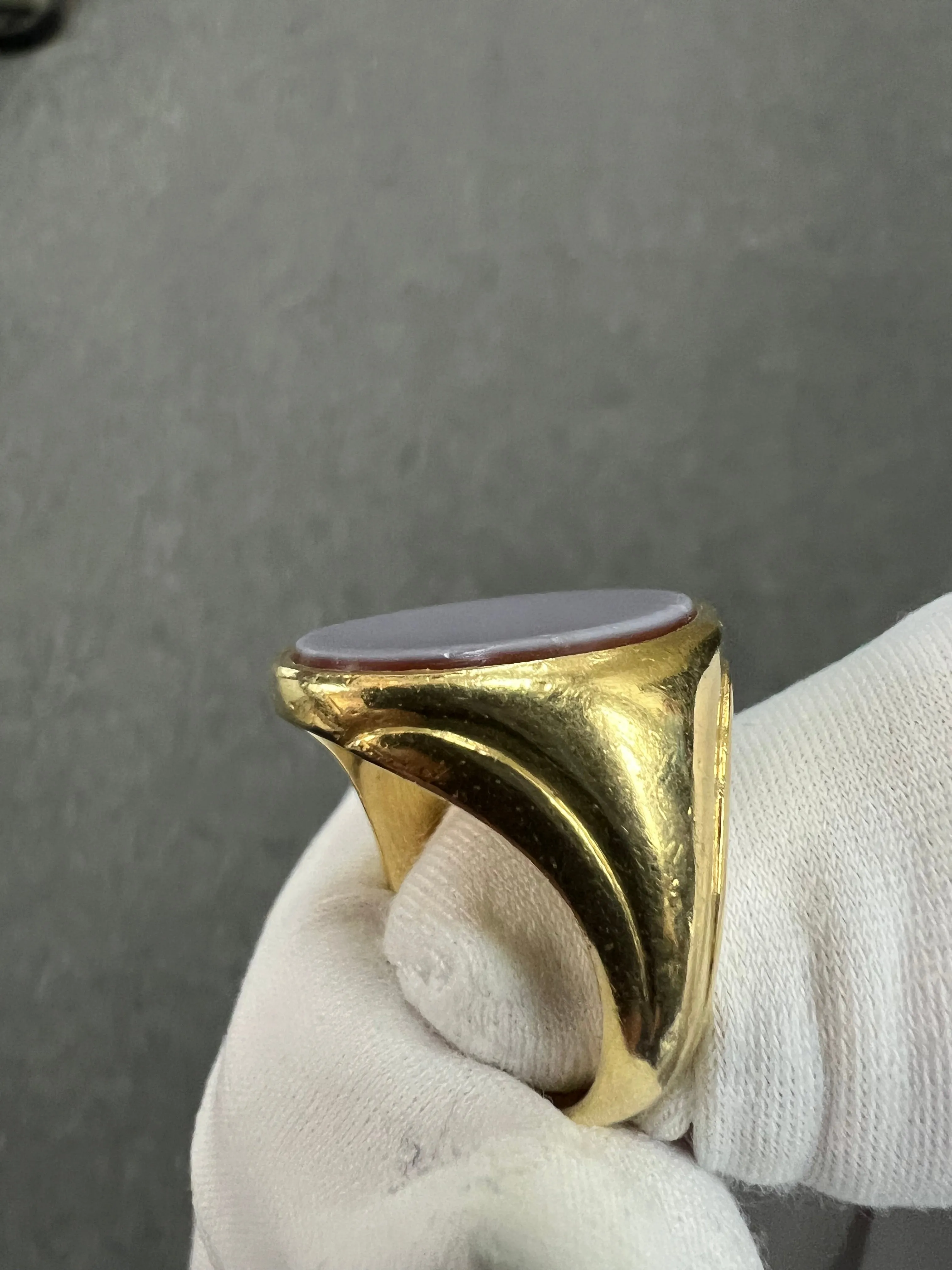 Antique Sardonyx Signet 18k Yellow Gold Ring Circa 1910