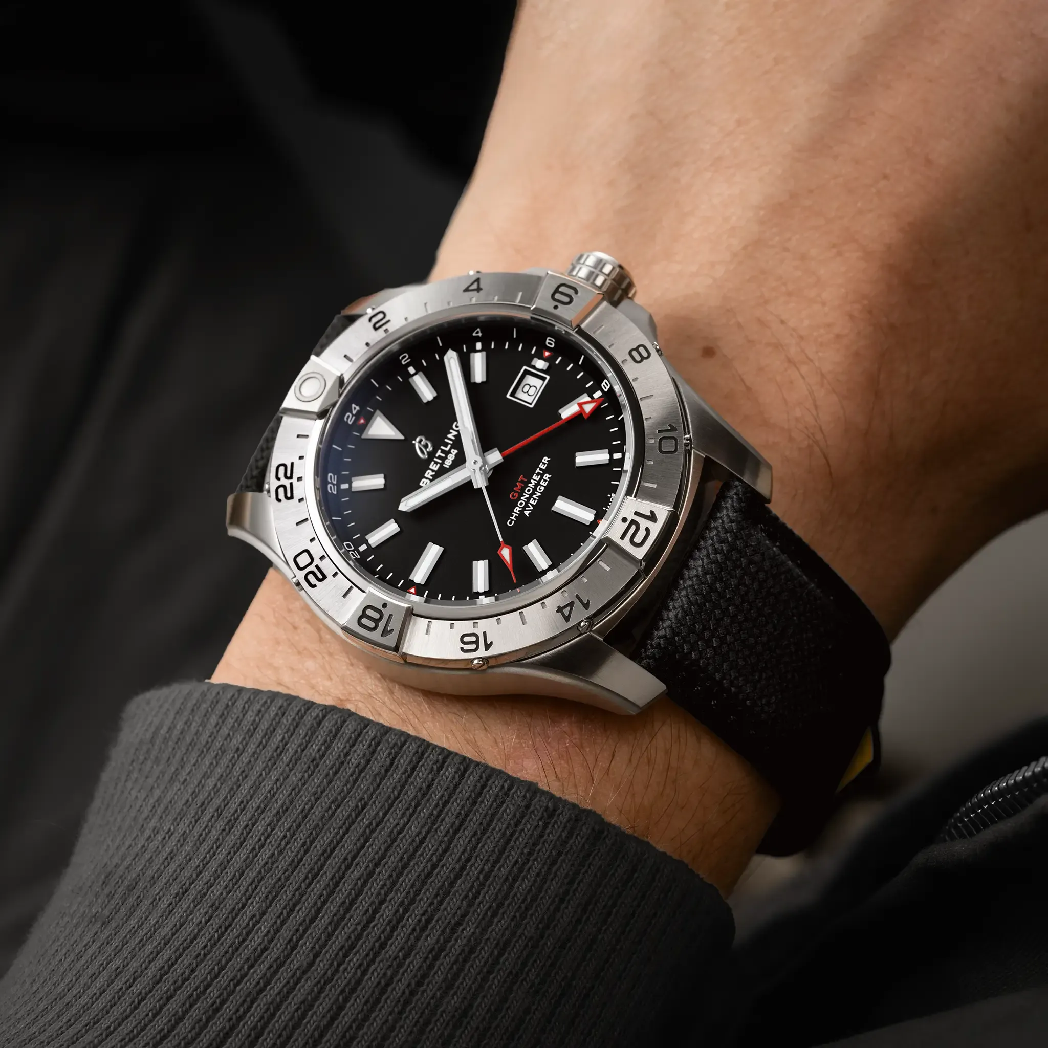 AVENGER AUTOMATIC GMT 44