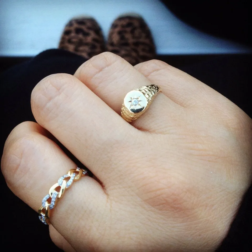 Bella Signet Ring