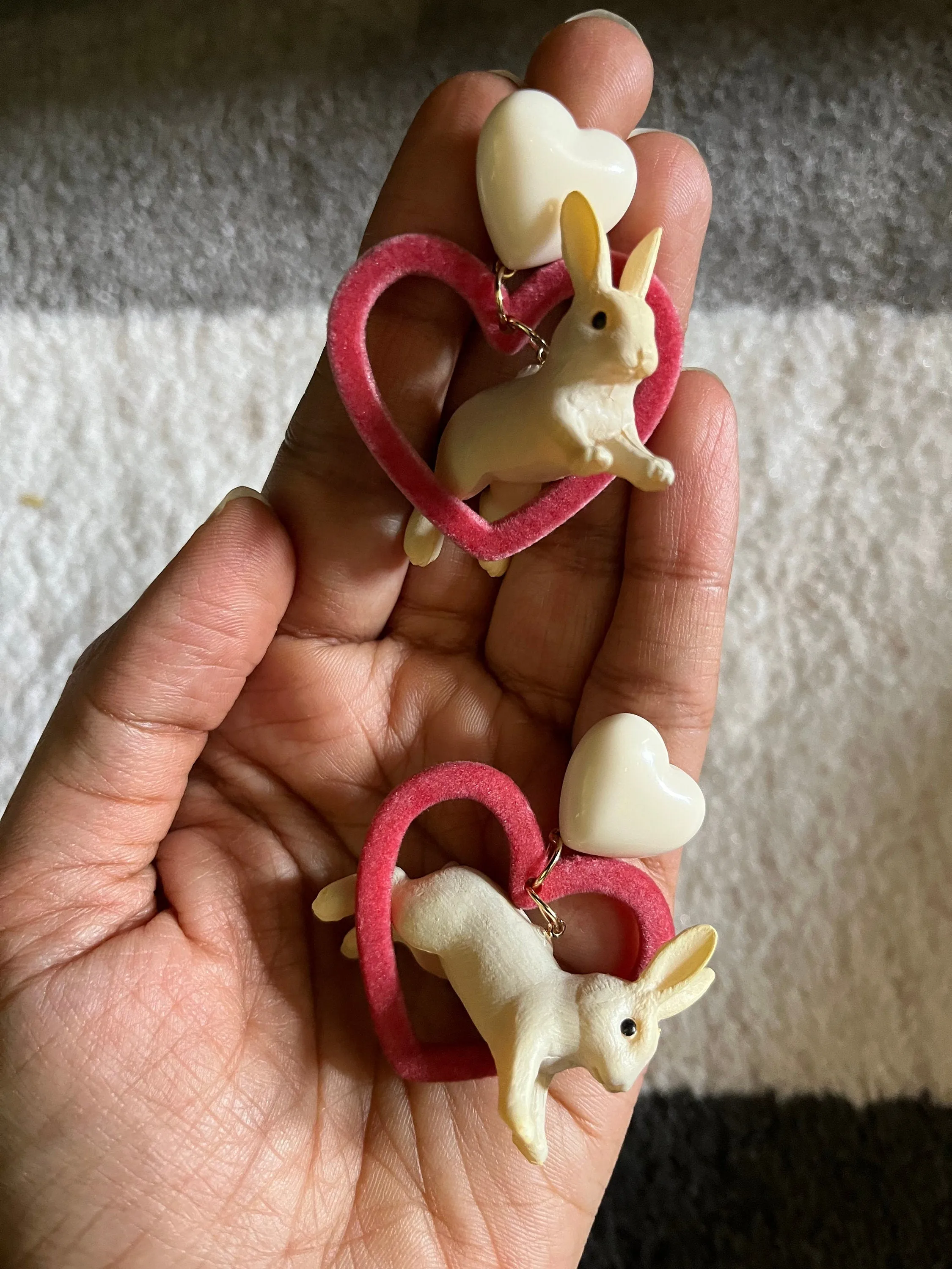 Bunny earrings , bunny rabbit earrings ,big  rabbit heart earrings , cute earrings , fuchsia earrings ,big  heart earrings , acrylic earring