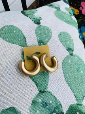 Chunky Brushed Gold Hoop Earring
