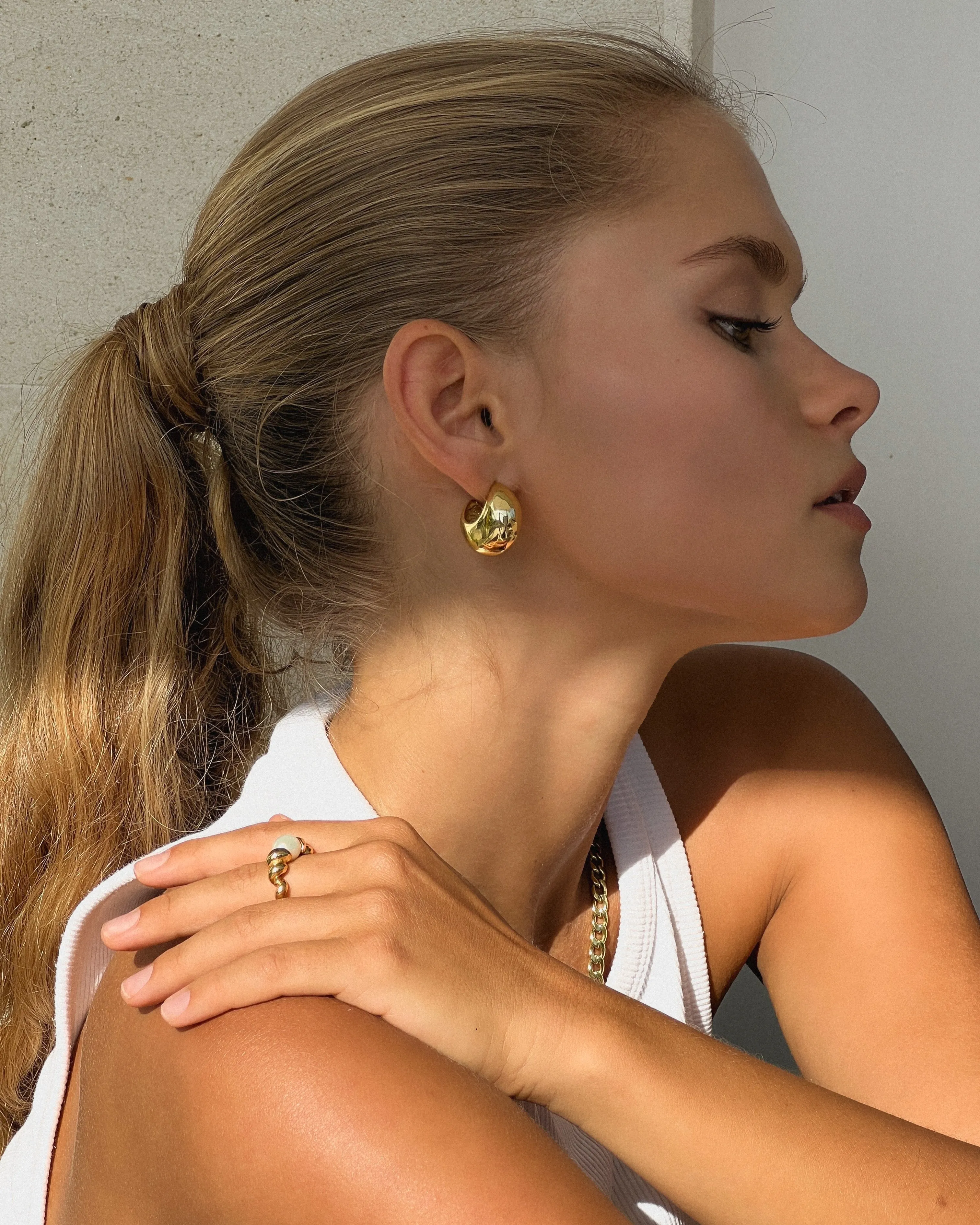 CHUNKY GOLD HOOPS
