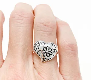 Daisy Heart Ring