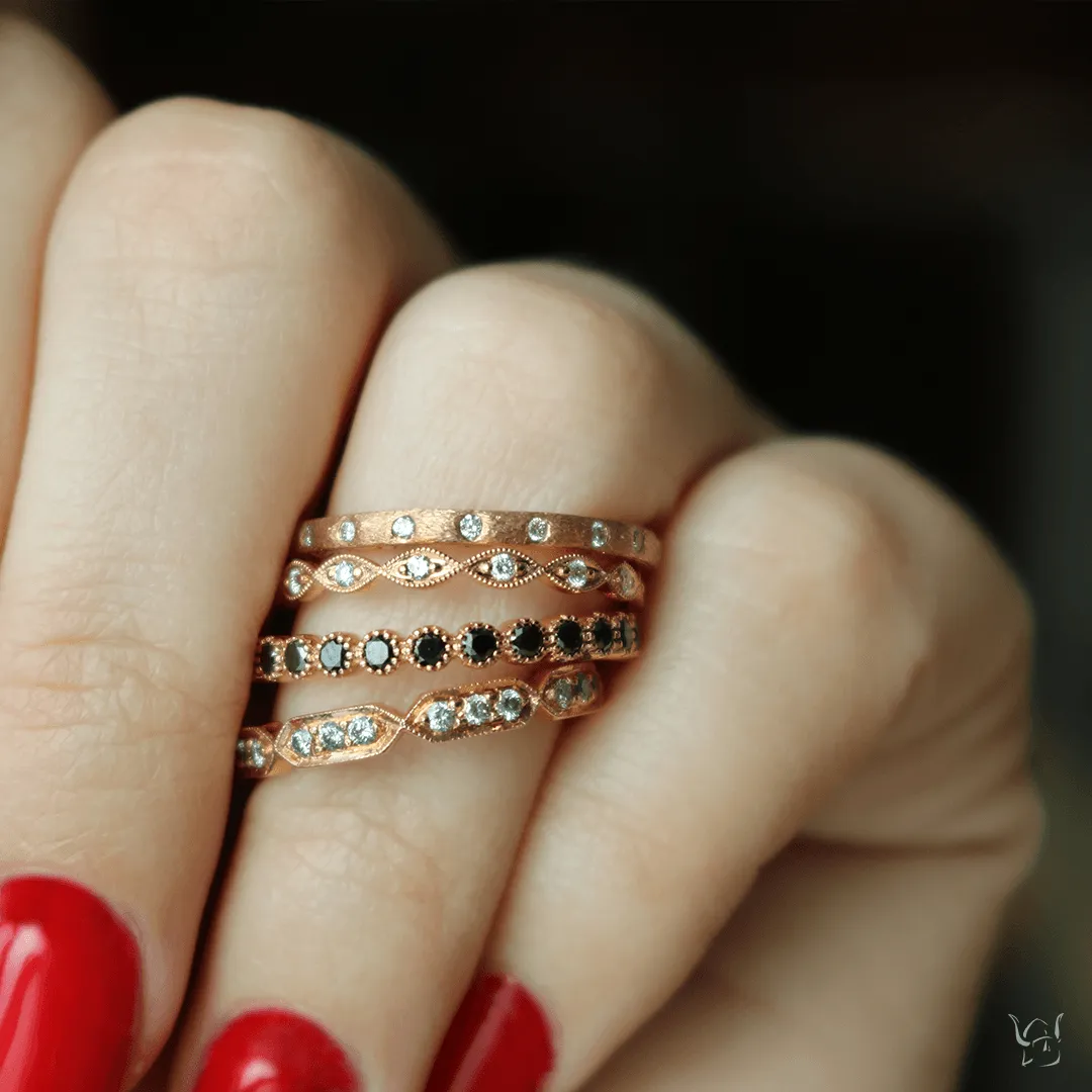 Dunes Narrow Diamond Brushed Band
