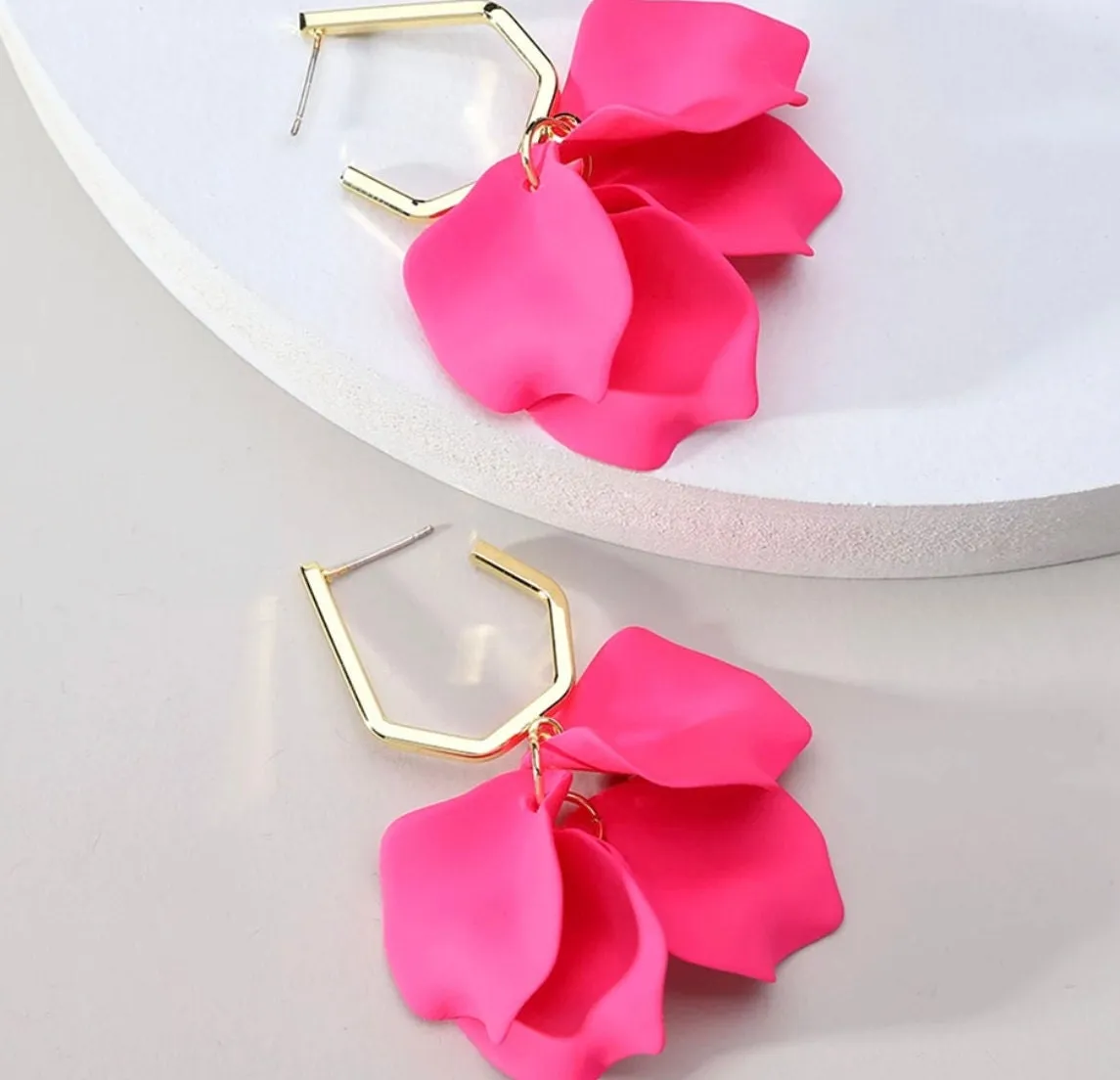Hot pink earrings , pink acrylic earrings , fuchsia earrings , fuchsia flower earrings , chunky pink petal earrings ,pink flower statement