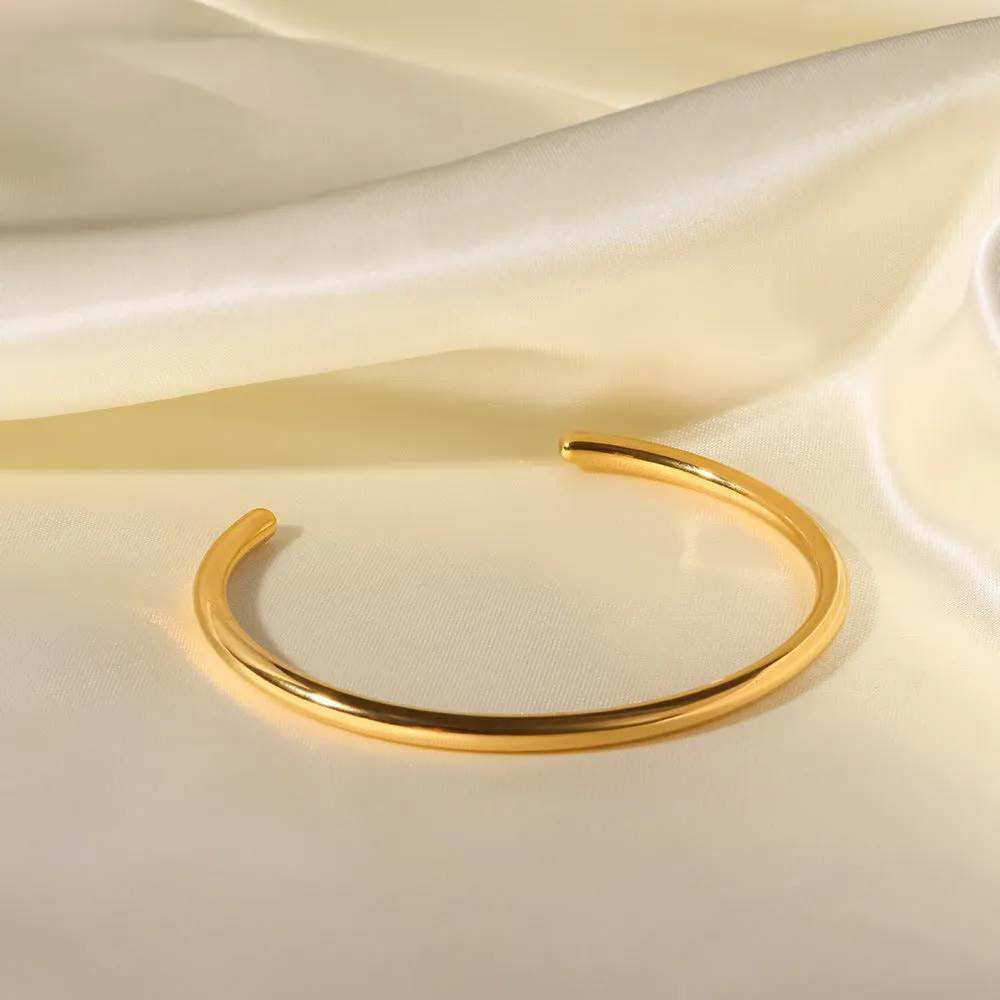 Luxe Oval Cuff Bangle