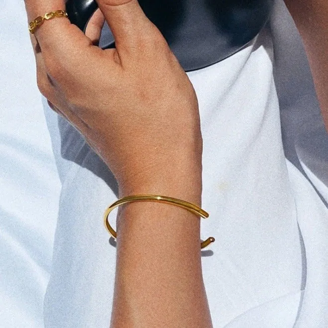 Luxe Oval Cuff Bangle