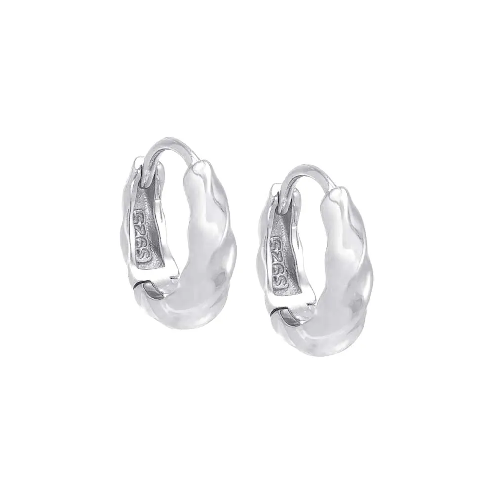 Mini Chunky Graduated Twist Huggie Earring