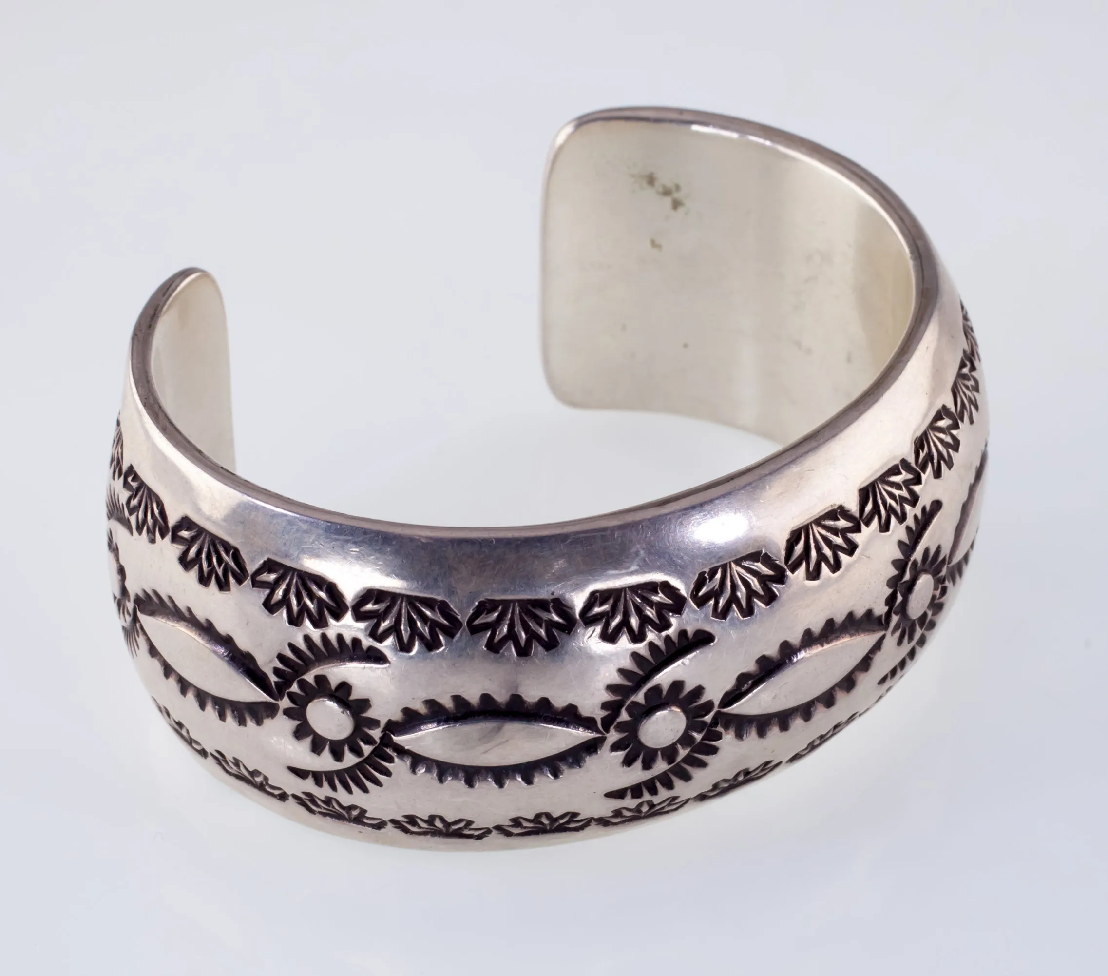 Navajo W. TAHE Stamp Design Sterling Silver Cuff Bracelet