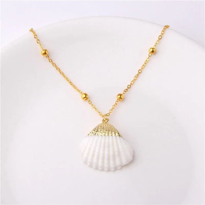 New Boho Conch Shell Amazing Necklace Sea Beach Shell Chain Pendant Elegant Necklace For Women Collier Femme Shell Cowrie Modern Summer Jewelry Bohemian