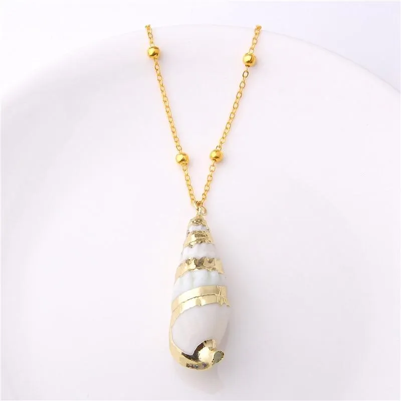 New Boho Conch Shell Amazing Necklace Sea Beach Shell Chain Pendant Elegant Necklace For Women Collier Femme Shell Cowrie Modern Summer Jewelry Bohemian