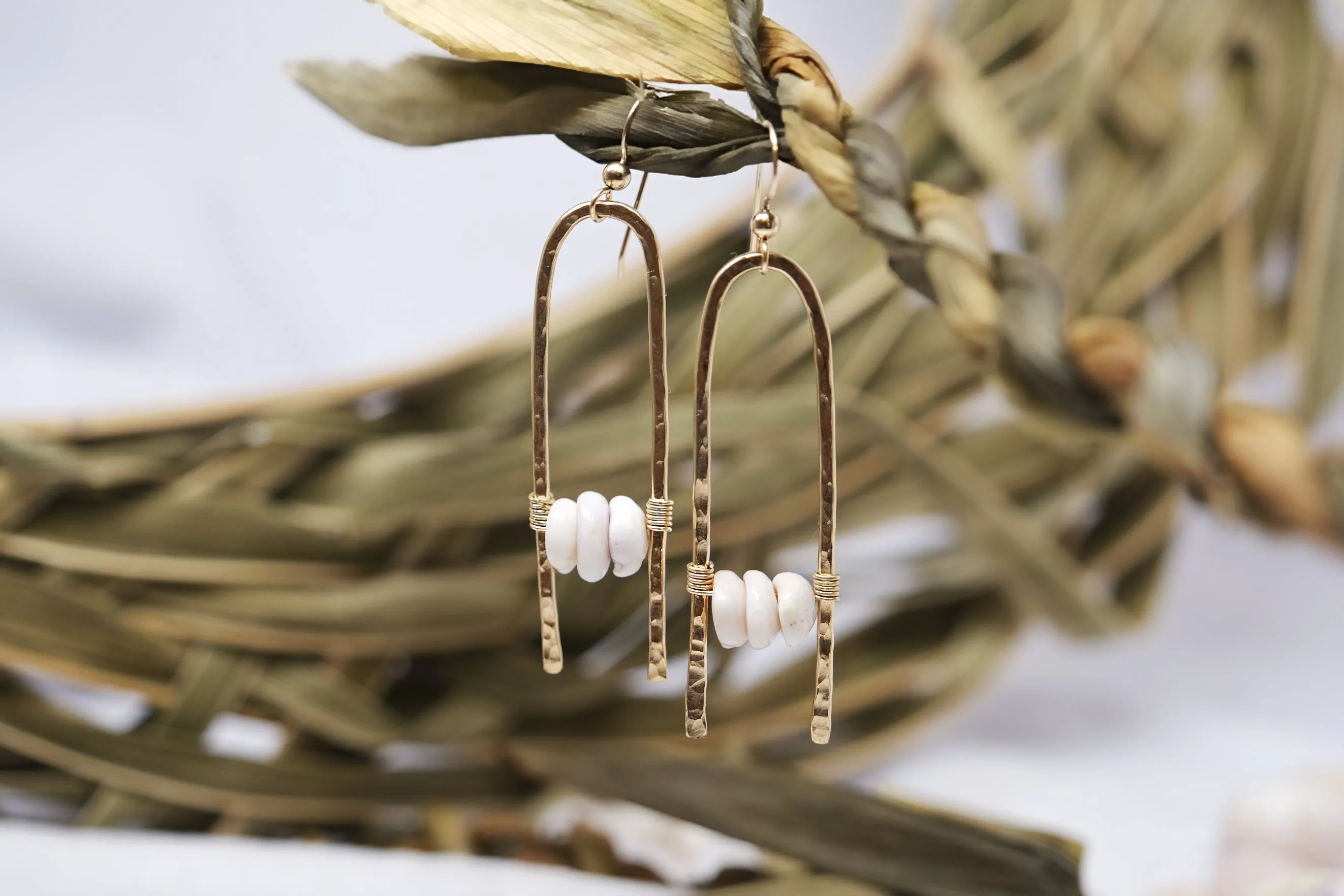 Puka Haruka Hanger Earrings