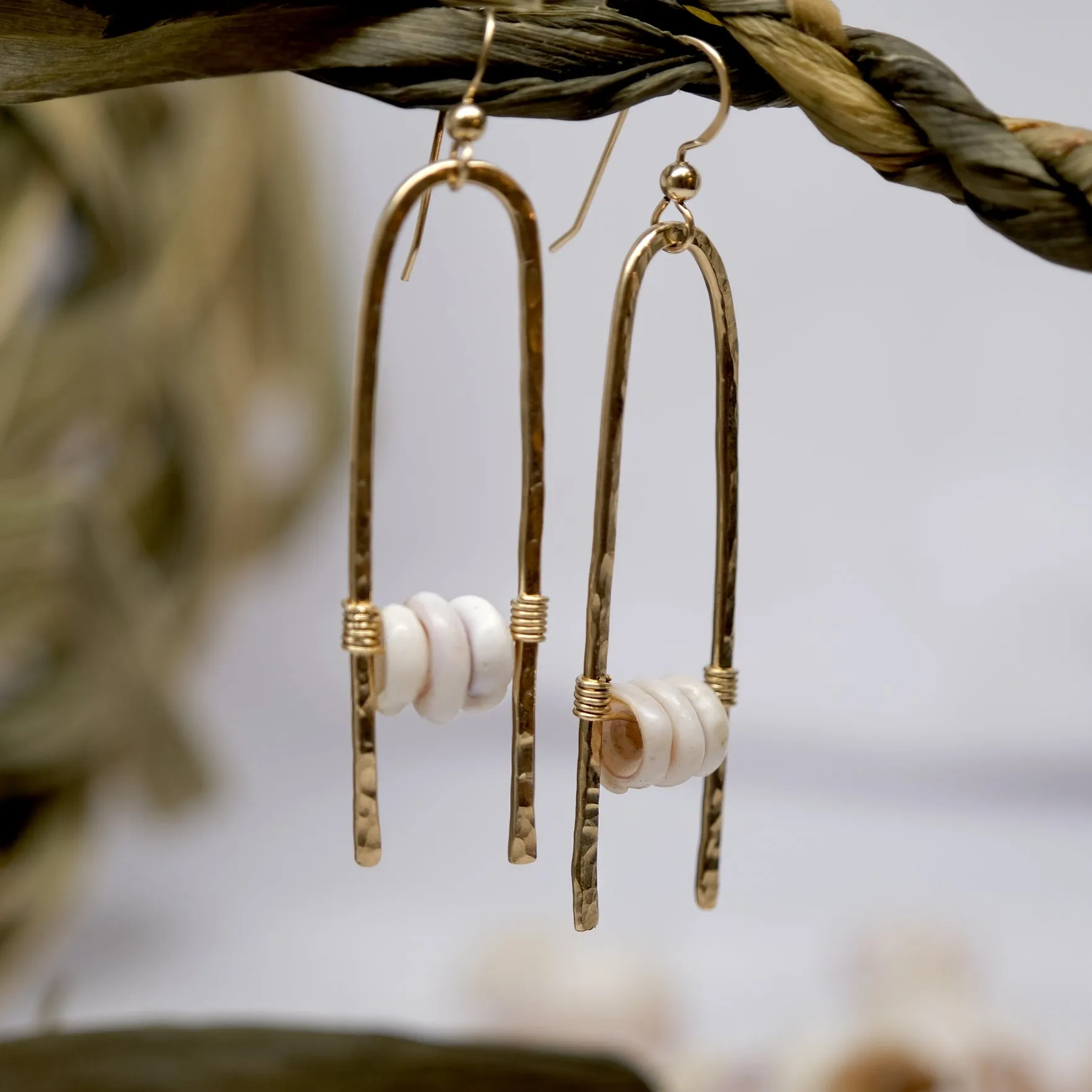 Puka Haruka Hanger Earrings